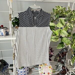 TAIL -Black and White Sleeveless Checkered Blouse smoke and pet free home!